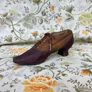 Vintage 1990s Clay Resin Brown Womens Victorian Shoe Sculpture Figurine Weight